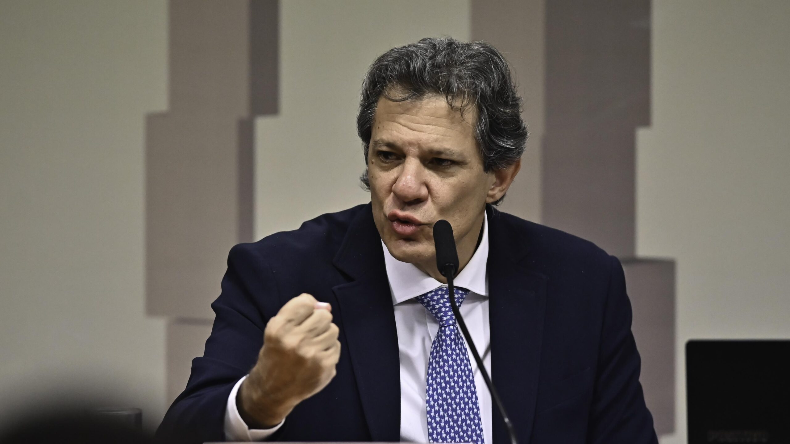 Haddad reavalia regras do seguro-defeso em audiência.