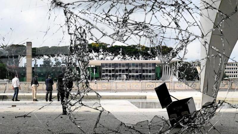Palácio do Planalto e STF foram depredados em 8 de janeiro de 2023 por apoiadores de Jair Bolsonaro.