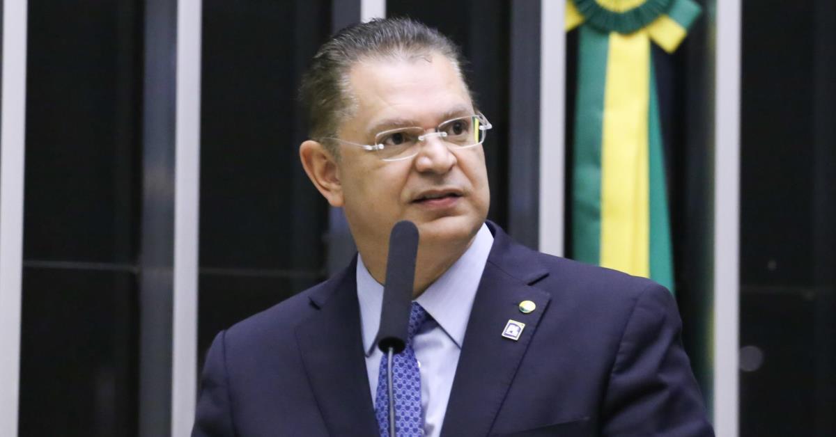 Hugo Motta não assumiu acordo para pautar anistia, diz líder do PL