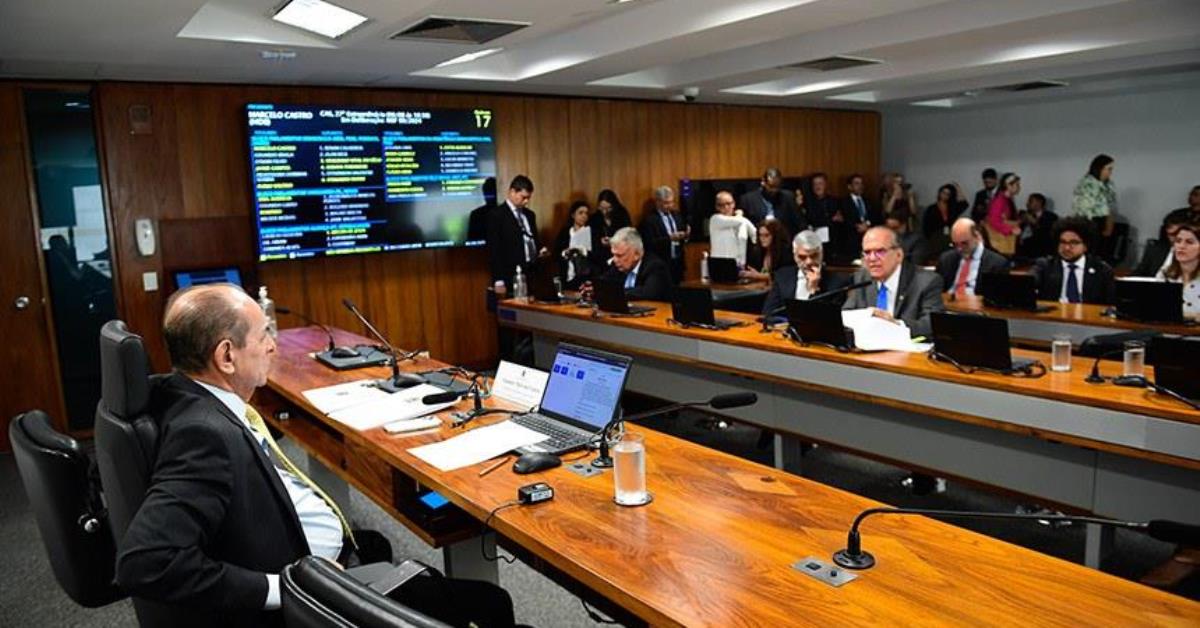 Indicações para diretores da Anvisa e ANS são apresentadas na CAS