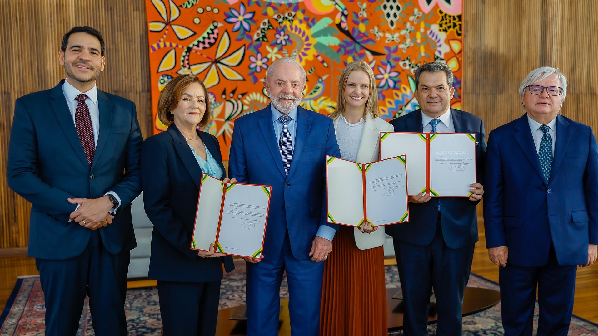 Cerimônia de nomeação dos ministros Carlos Augusto Pires Brandão e Maria Marluce Caldas Bezerra para o Superior Tribunal de Justiça (STJ) e de Verônica Abdalla Sterman para o Superior Tribunal Militar (STM).