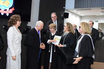 Foto de Marcos Cavalcanti durante homengem