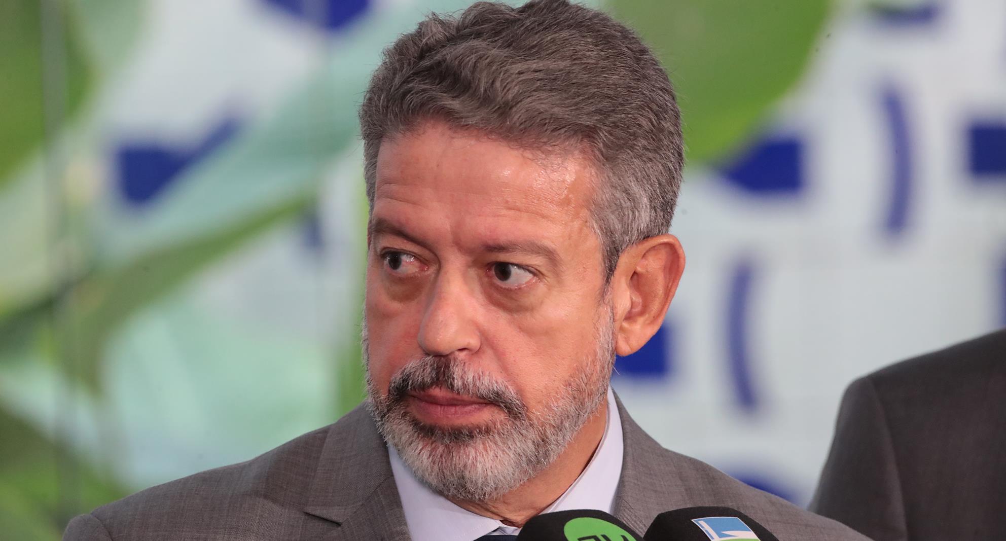 “Medidas aplicadas a Jair Bolsonaro são exageradas”, diz Arthur Lira