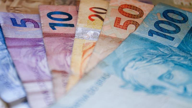 Previsão de inflação segue acima da meta de 4,5% ao ano definida pela equipe econômica