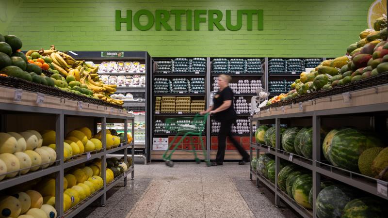 Mercado financeiro projeto inflação menor com a desaceleração da economia provocada pelo tarifaço dos EUA e pelos juros altos.