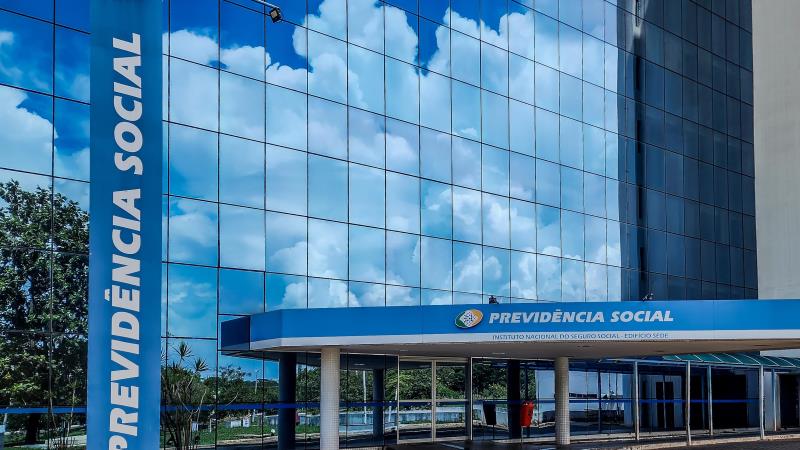 Programa busca reduzir filas de perícias e acelerar atendimentos no INSS.
