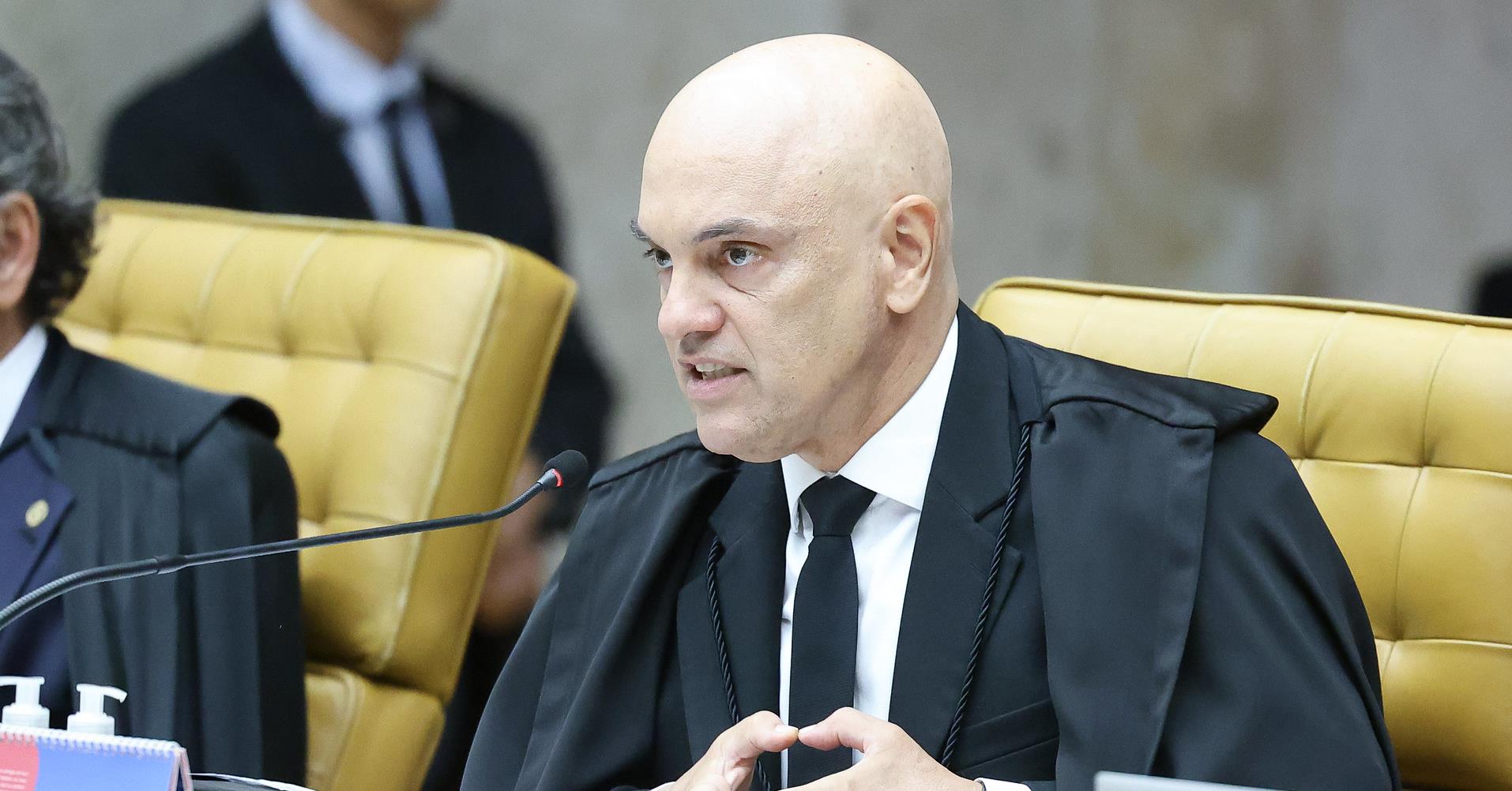 No plenário do STF, Moraes afirma que vai “ignorar” sanções dos EUA