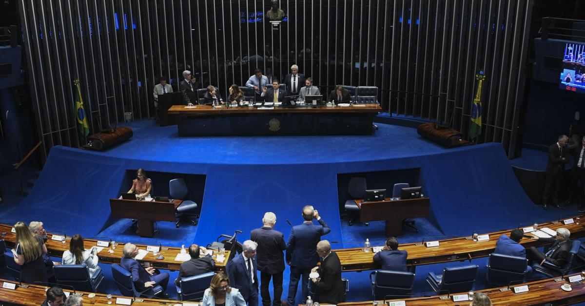 Pauta do Senado tem projeto que ameniza a Lei da Ficha Limpa