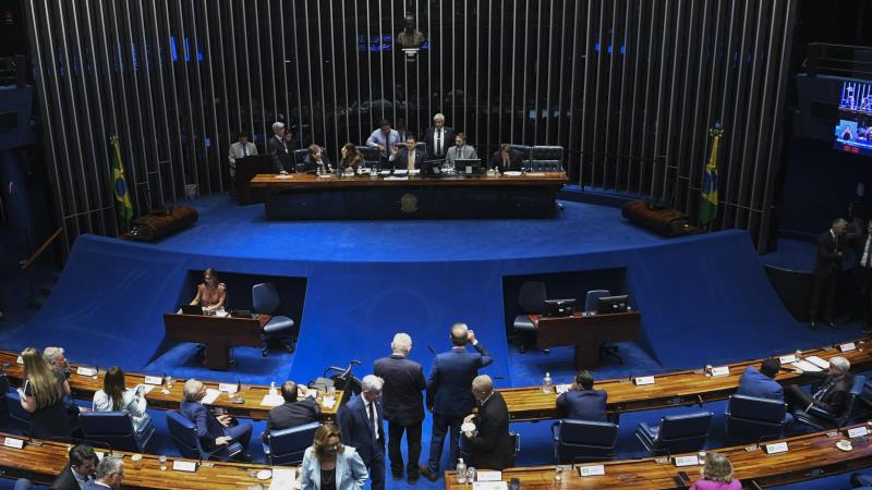 Texto já passou pela Câmara e esteve em pauta no Senado em março, mas foi adiado.