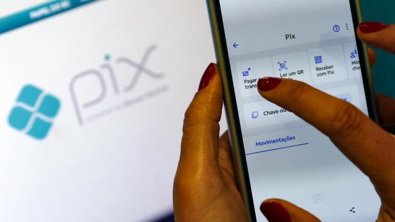 Senador propõe blindagem para o Pix diante de ameaça norte-americana.