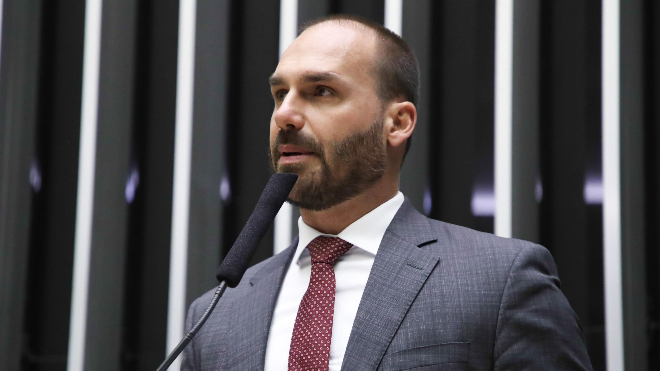 Representações citam atuação nos EUA e ausência injustificada do país.