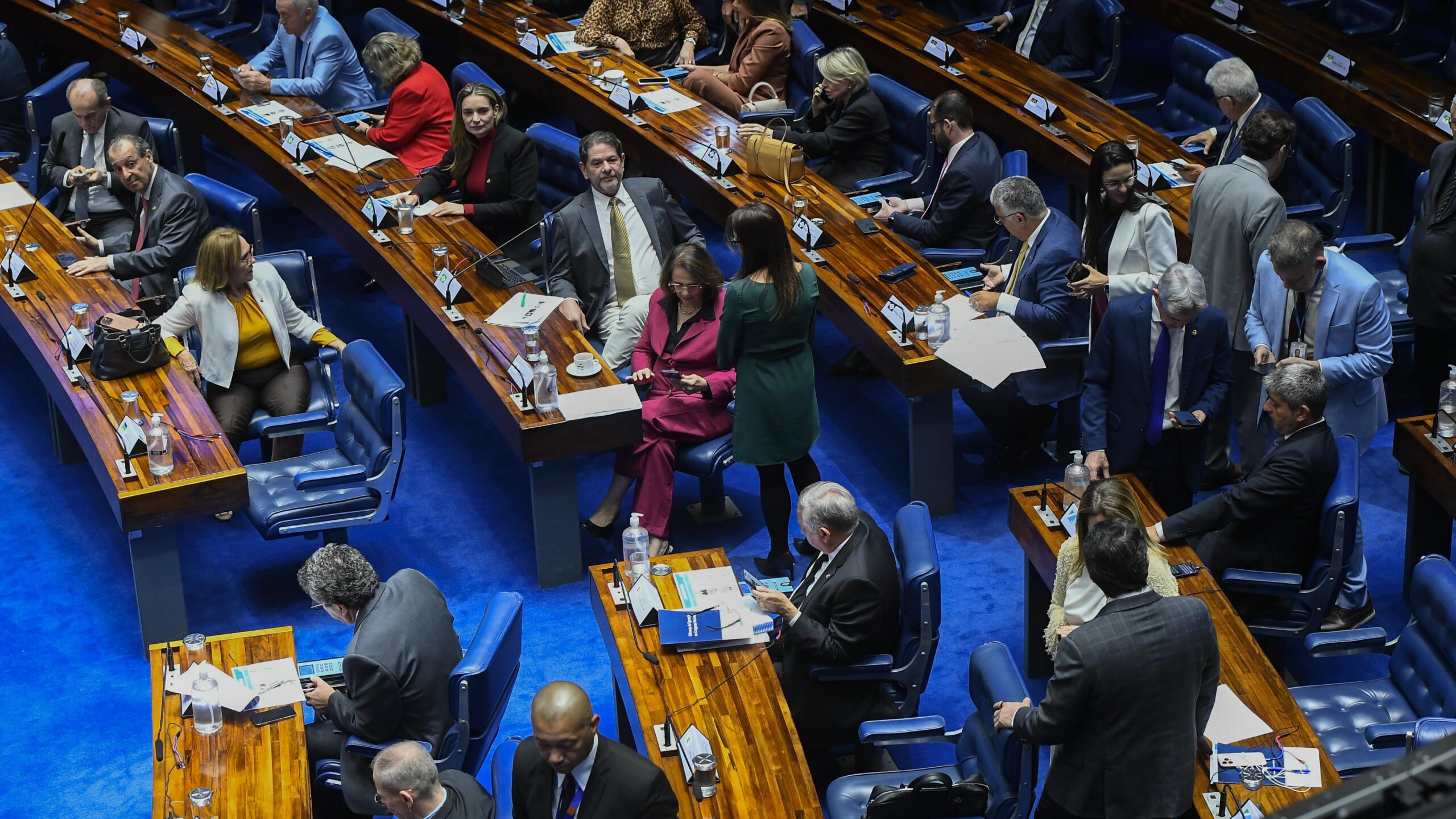 Entre os aprovados estão os novos ministros e ministras para o STJ e STM.