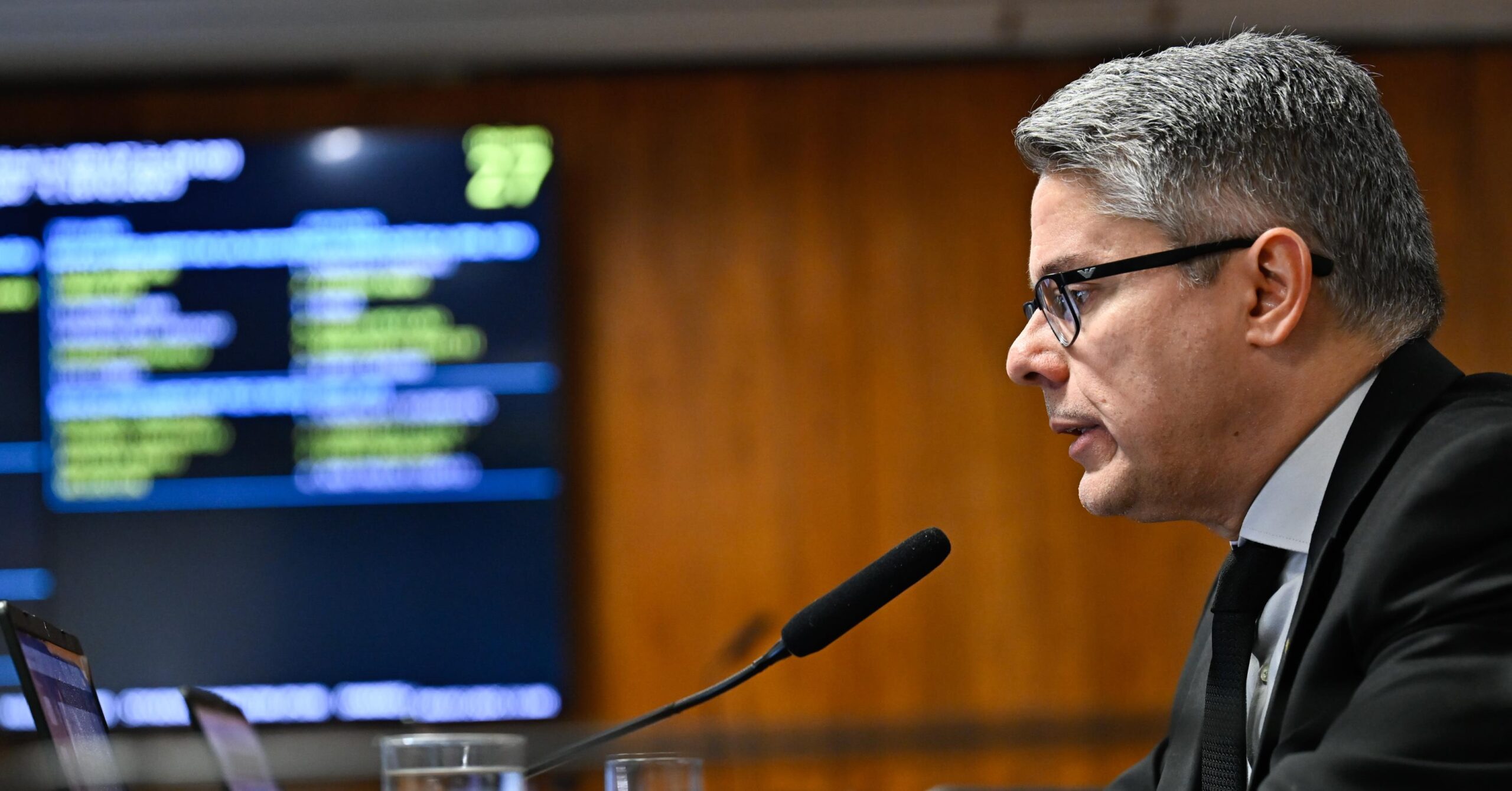 Senado aprova projeto contra discriminação de bolsistas