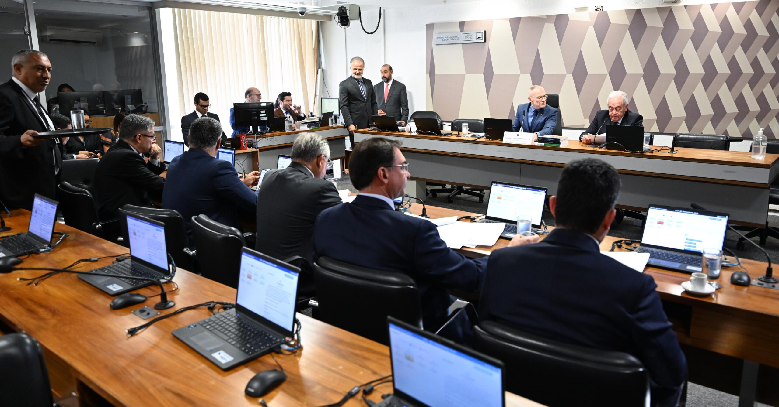 Senado: CCJ aprova fim de fiança para crimes relacionados à pedofilia