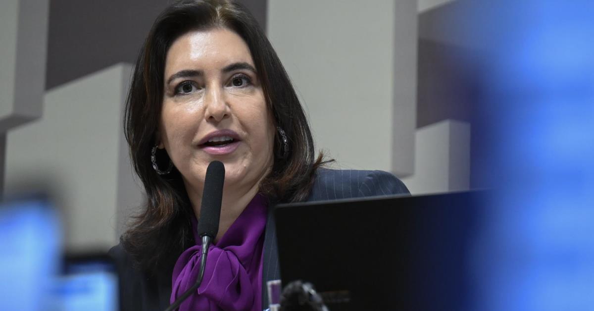 Simone Tebet defende revisão de subsídios e corte acima de 10%
