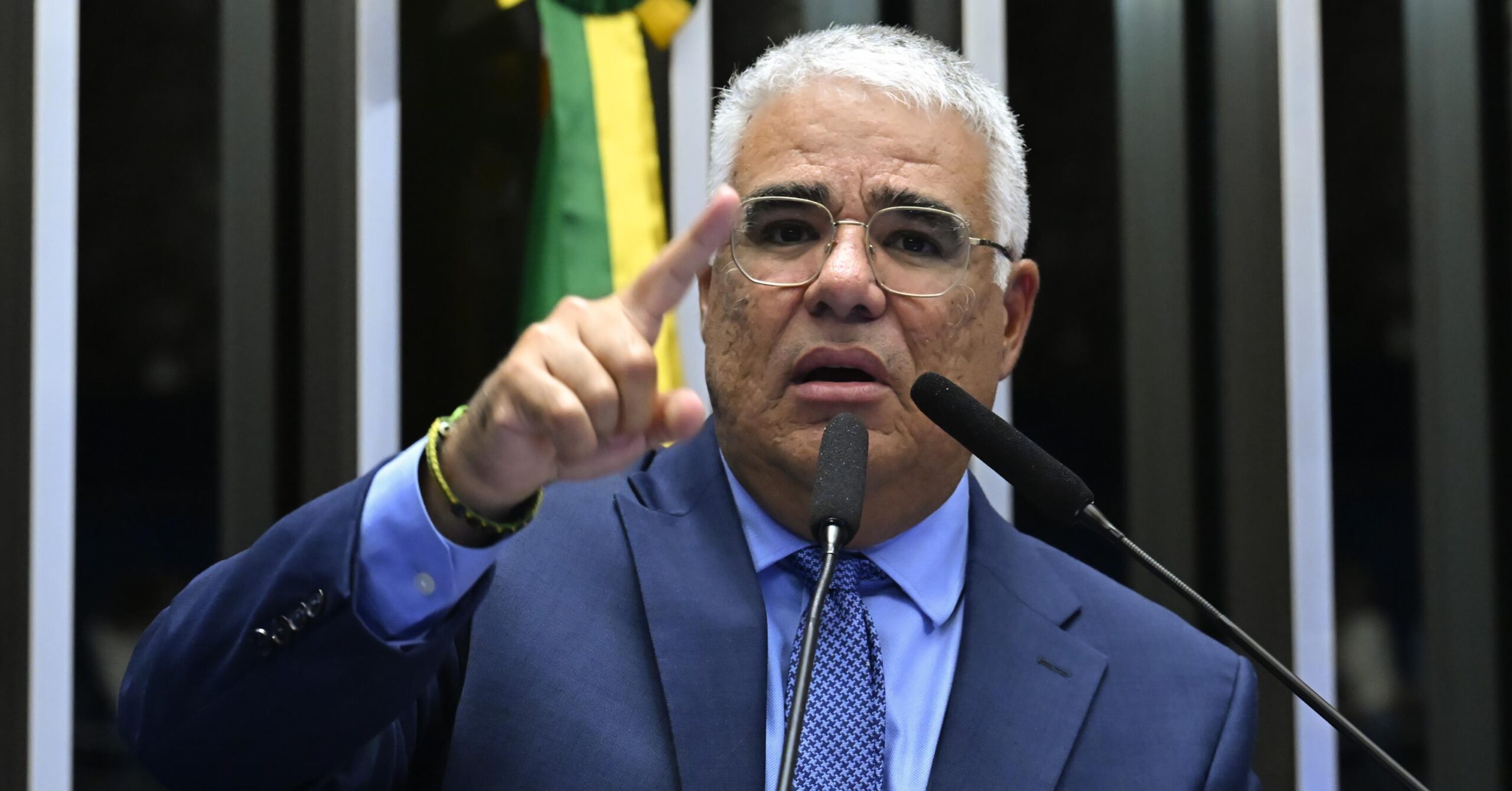 “Tentativa de silenciar um parlamentar”, diz Girão sobre Moraes