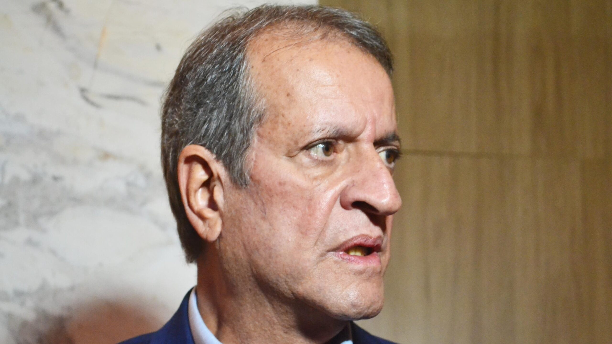 Dirigente do PL nega acusação de golpe de Estado e aposta em pressão de Trump para preservar seu candidato.