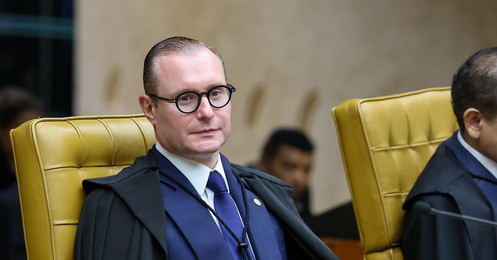 Zanin convoca sessão para o julgamento de Bolsonaro