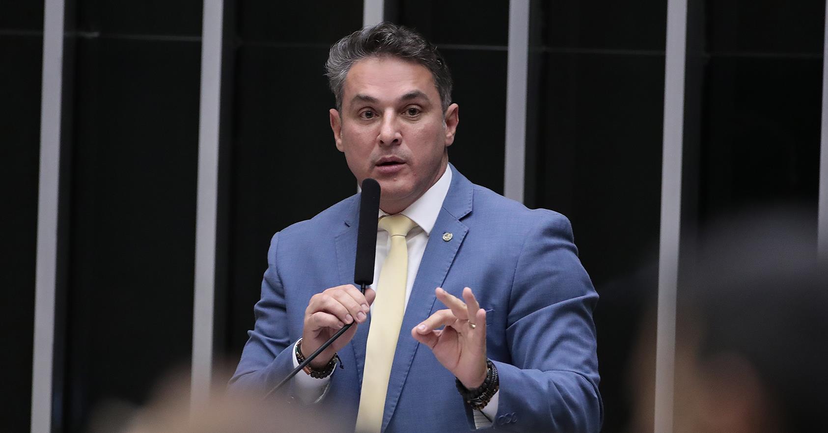 Zucco propõe criação de fundo para financiar proteção de animais