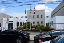 Foto do prédio do Fórum de Patos