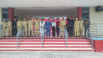 Visita aos batalhões