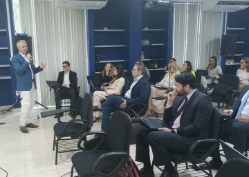 Foto de magistrados participantes do curso