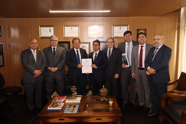 Projeto de lei que cria Centro de Apoio de Defesa da Mulher é entregue à ALPB