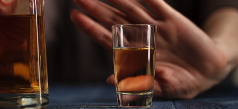 Brasil registra 41 casos confirmados de intoxicação por metanol após consumo de bebidas alcoólicas