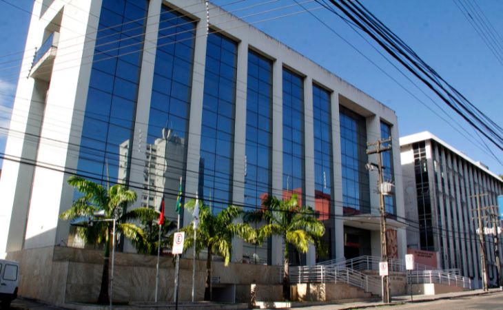 Justiça atende pedido do MPPB e suspende Lei de CG que cria cargo de consultor jurídico