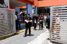 Foto da abertura dos portões de acesso ao local da prova 