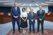 Foto de Fred com colegas magistrados