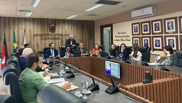 PGJ realiza reunião administrativa com coordenadores dos Centros de Apoio
