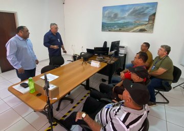 Foto do treinamento na Comarca de Teixeira