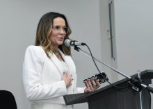 Foto da desembargadora Anna Carla Lopes