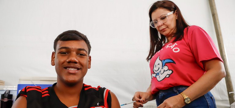 Ministério da Saúde amplia prazo de resgate vacinal contra o HPV para jovens de 15 a 19 anos até 2026