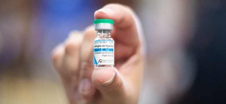 Saúde reforça estoque da Bahia com 100 unidades de fomepizol após novos casos de intoxicação por metanol