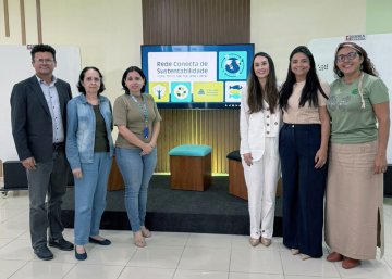 Foto dos participantes da reunião 