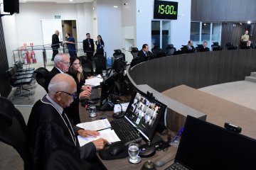 Foto de desembargadores no Pleno do TJPB