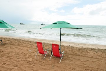 Foto da ação na coleta de resíduos no local manteve a praia limpa