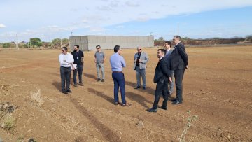 Foto da visita ao terreno em Patos