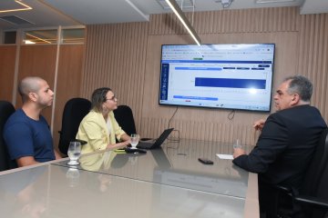 Foto da apresentação da ferramenta