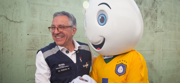 Ministério da Saúde leva campanha de vacinação contra o sarampo ao Maracanã em véspera da Copa