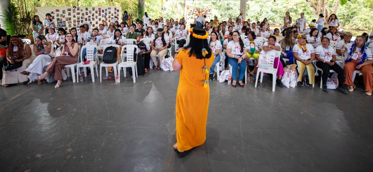 Encontro Nacional de Parteiras fortalece saberes ancestrais e avança na construção da primeira linha de cuidado à saúde da mulher indígena