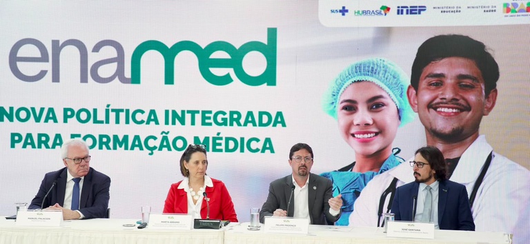 Governo do Brasil cria política integrada para formação médica